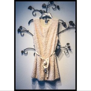 Sharon Young Sleeveless Belted Sweater Sz XS